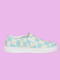 Blue Men’s Slip-On Canvas Shoes: Retro Comfort!